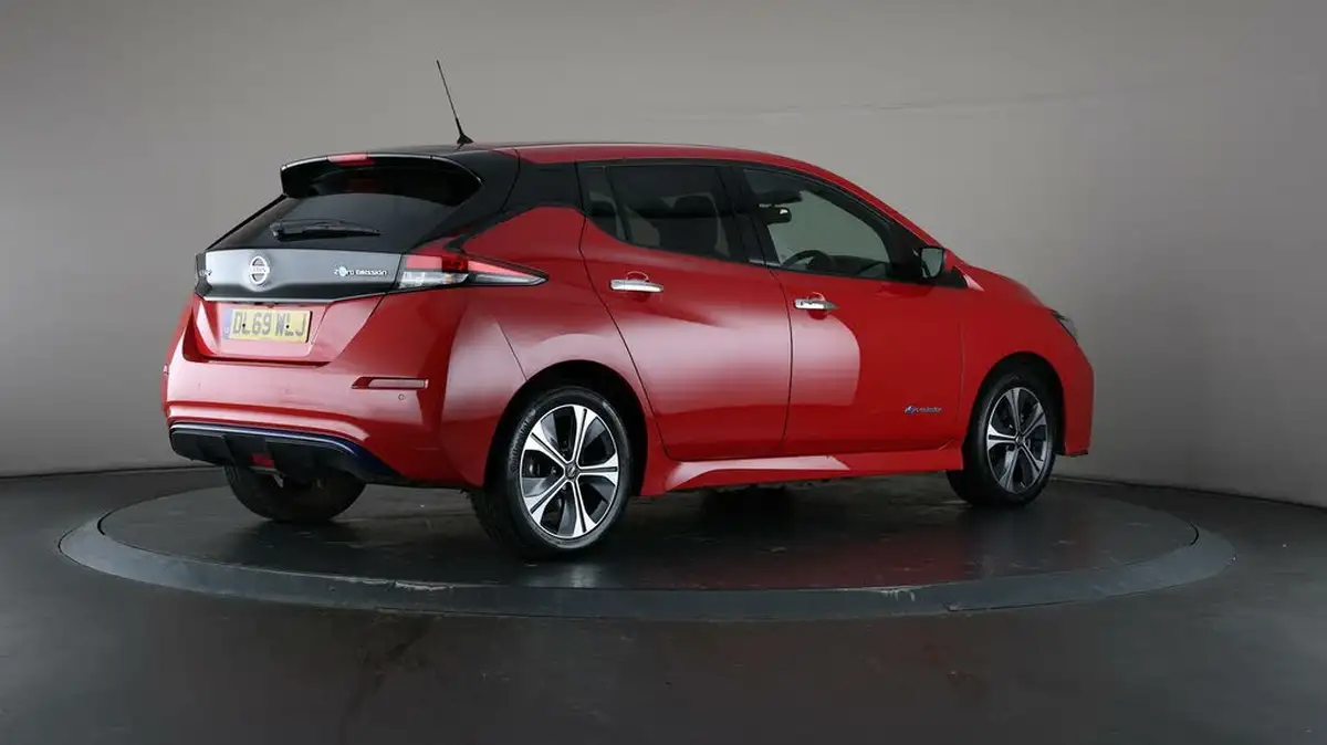 2020-nissan-leaf-e-e-tekna-big-68