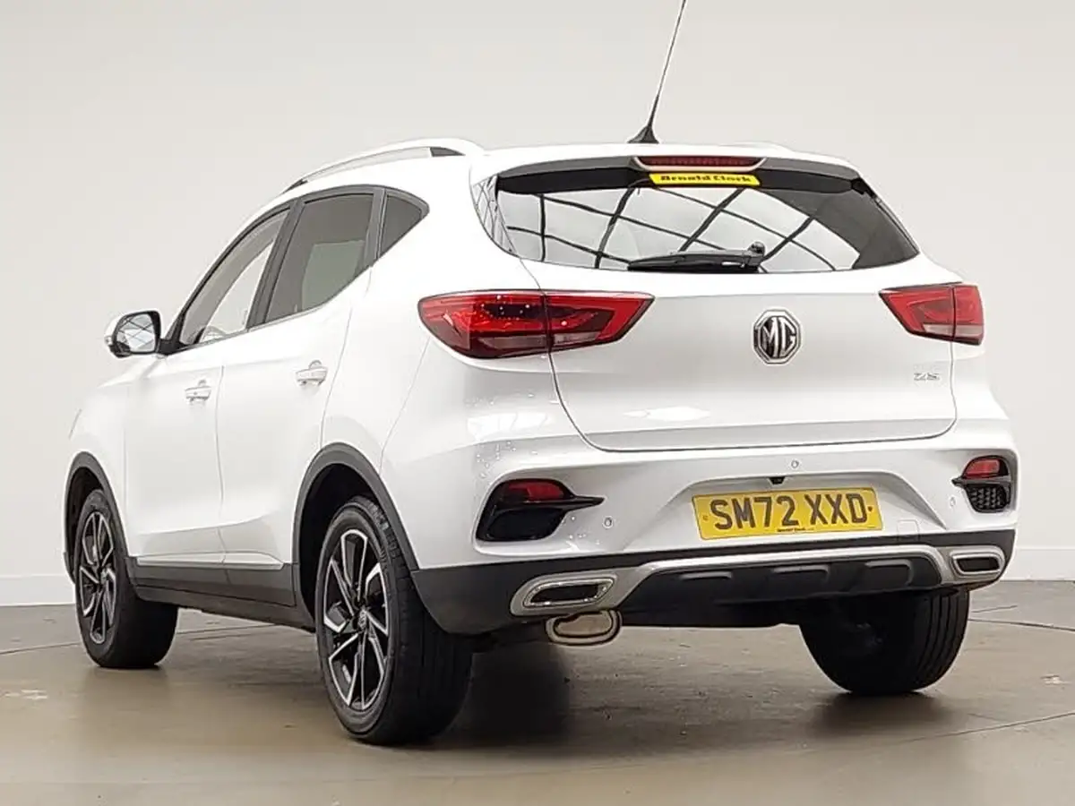 2023-mg-zs-suv-10t-gdi-exclusive-big-1