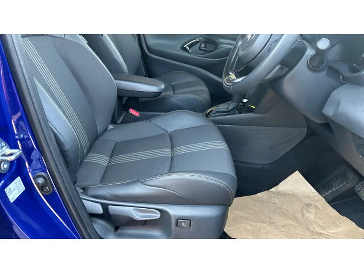 2022-toyota-yaris-cross-15-vvt-i-dynamic-big-39