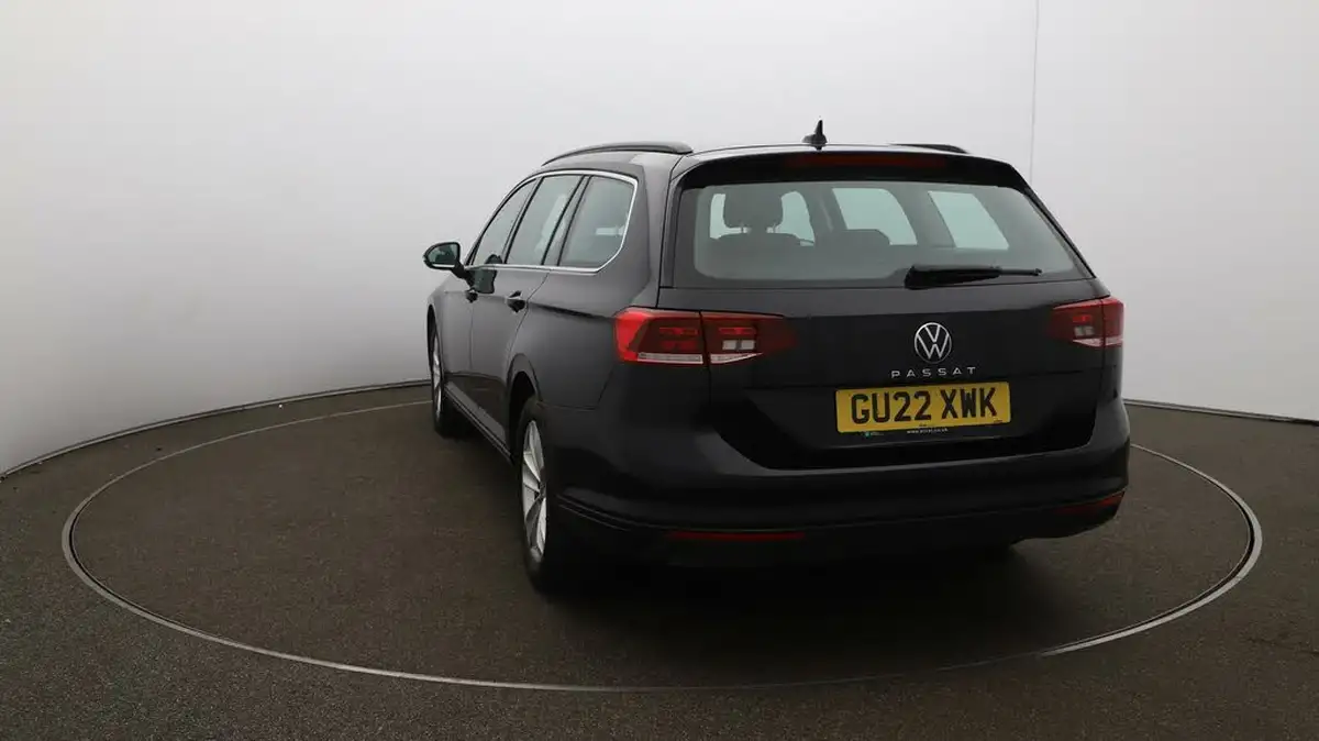 2022-volkswagen-passat-20tdi-se-nav-150ps-estate-5d-big-59