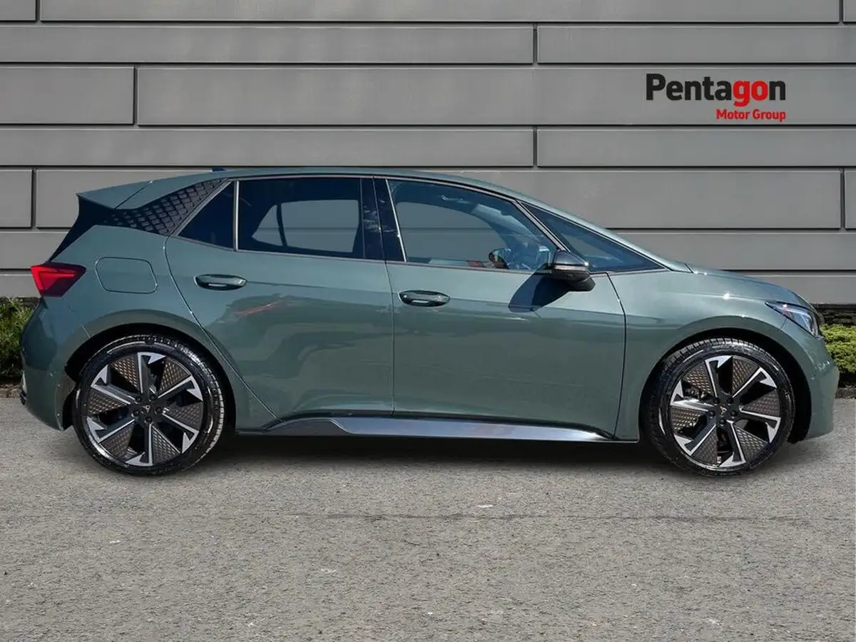 2025-cupra-born-e-vz-first-edition-big-10
