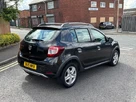 2015-dacia-sandero-stepway-09-laureate-small-5