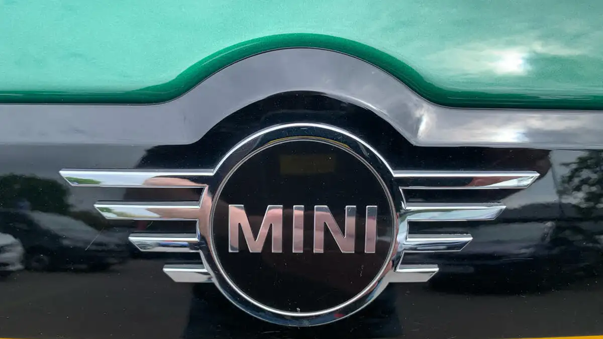 2021-mini-countryman-15-cooper-classic-auto-big-25