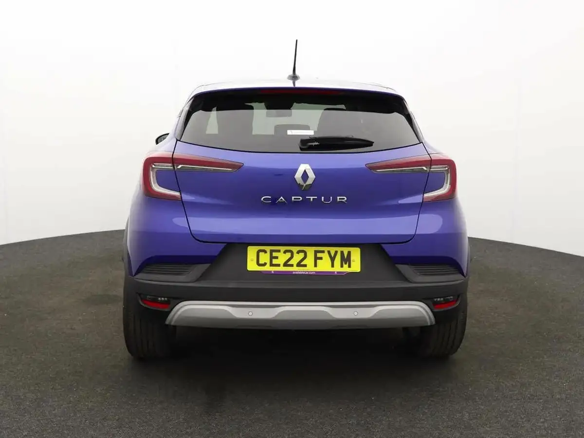 2022-renault-captur-13-tce-iconic-edition-edc-auto-big-3