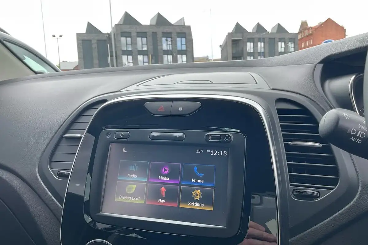 2018-renault-captur-09-tce-dynamique-nav-big-16