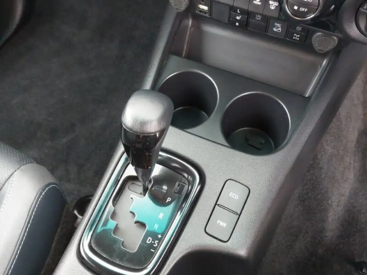 2022-toyota-hi-lux-28d-4d-invincible-x-204hpeu6d-2755cc-auto-big-14