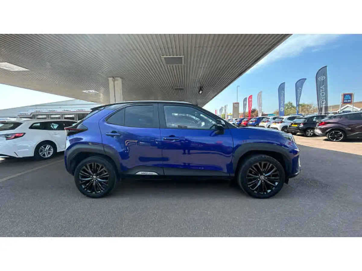 2022-toyota-yaris-cross-15-vvt-i-dynamic-big-15