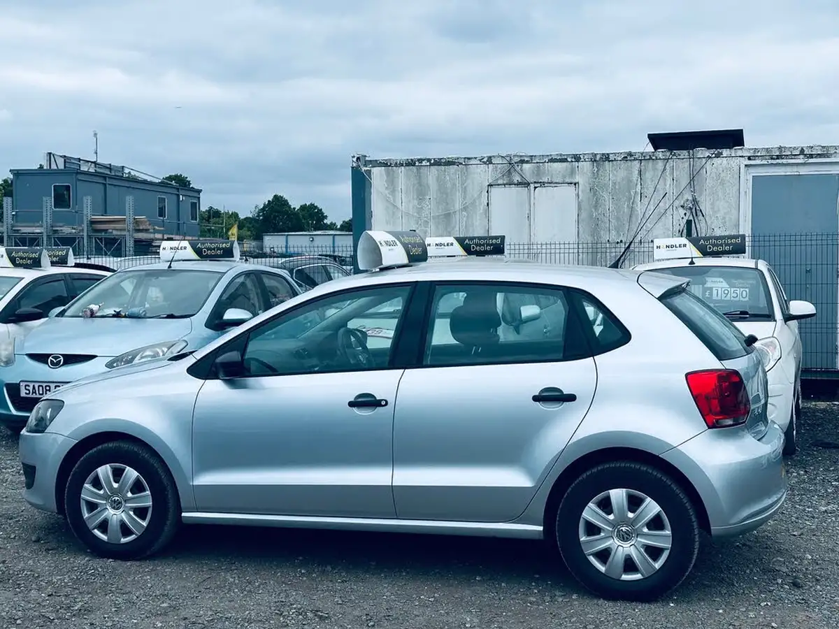 2010-volkswagen-polo-12-s-5d-big-23