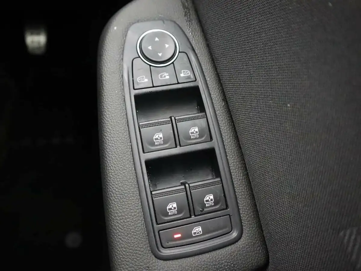 2024-renault-clio-10-tce-esprit-alpine-big-37