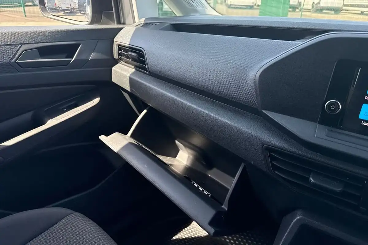 2024-volkswagen-caddy-20tdi-c20-cargo-commerce-plus-102pseu6d-big-37