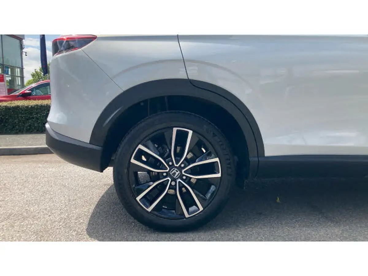 2024-honda-hr-v-15-i-mmd-elegance-big-8