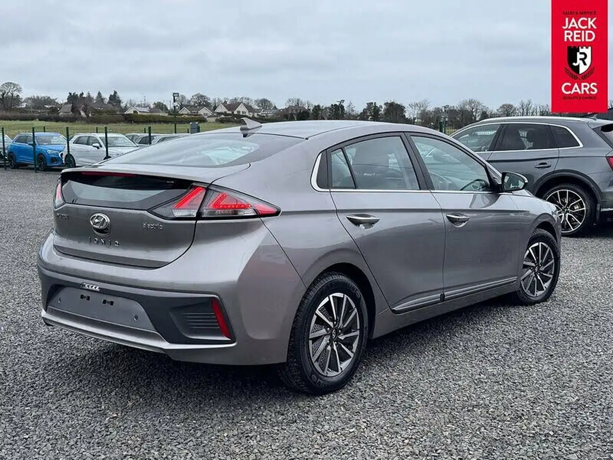 2022-hyundai-ioniq-e-premium-electric-big-6