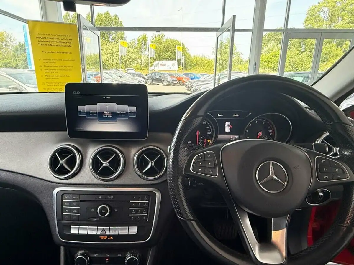 2020-mercedes-benz-gla-class-16-gla-180-urban-edition-7g-dct-big-14