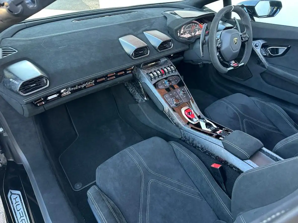 2020-lamborghini-huracan-big-10