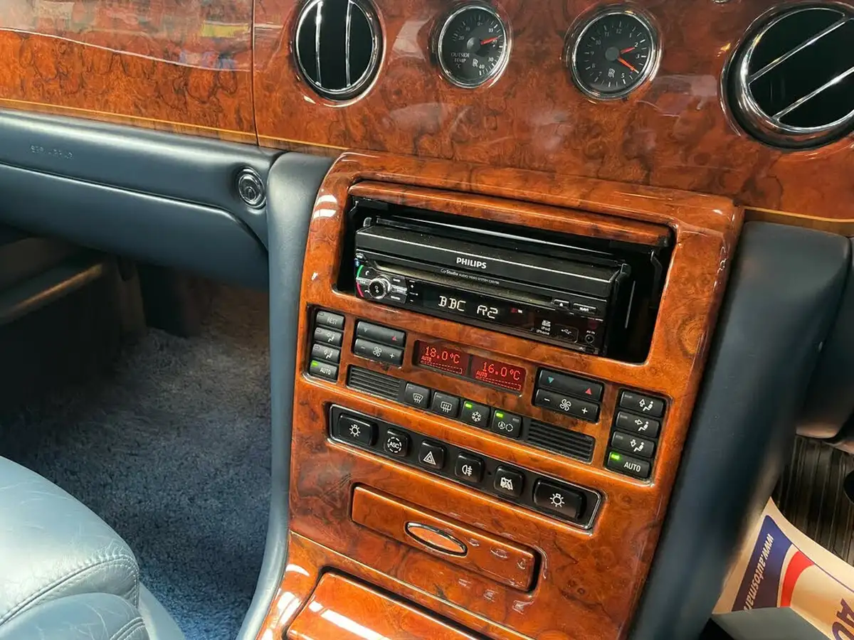 1999-rolls-royce-silver-seraph-54-big-19