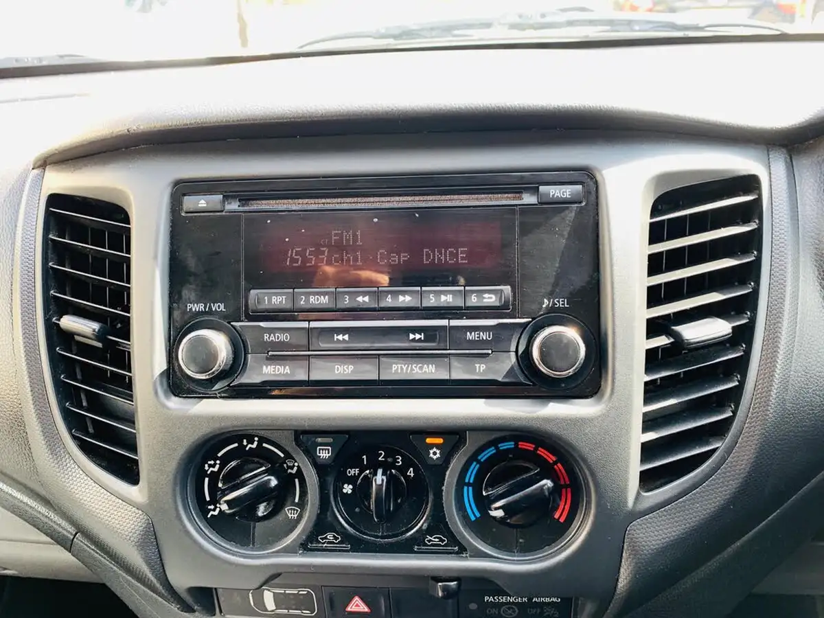 2019-mitsubishi-l200-24di-d-4life-eu6b-double-pickup-big-24