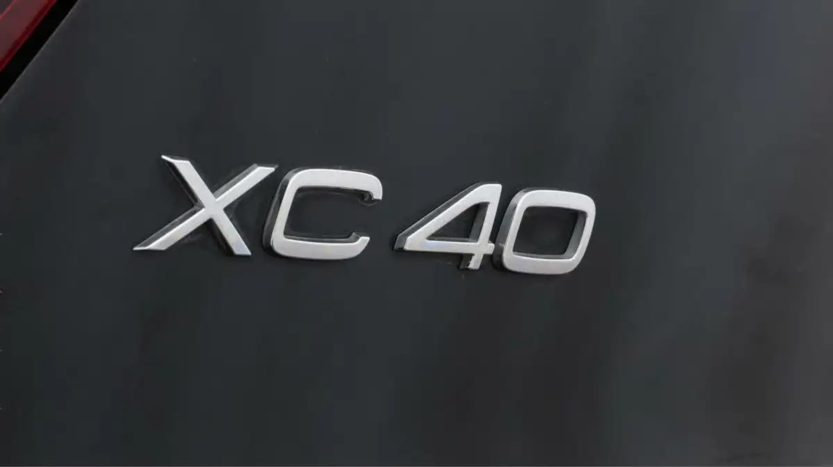 2021-volvo-xc40-20-b4-r-design-pro-197bhp-awd-geartronic-big-20