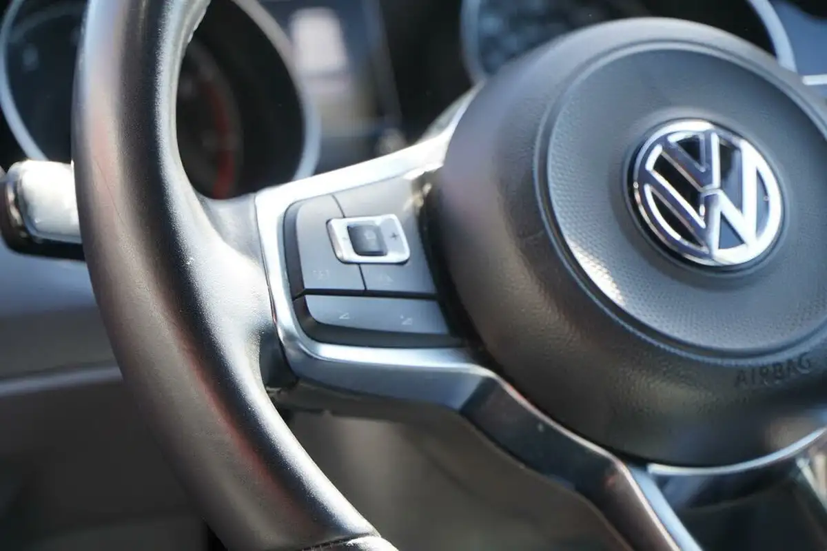 2019-volkswagen-touran-15-tsi-r-line-dsg-big-28