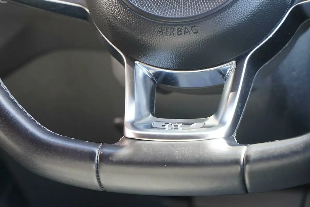 2019-volkswagen-touran-15-tsi-r-line-dsg-big-76