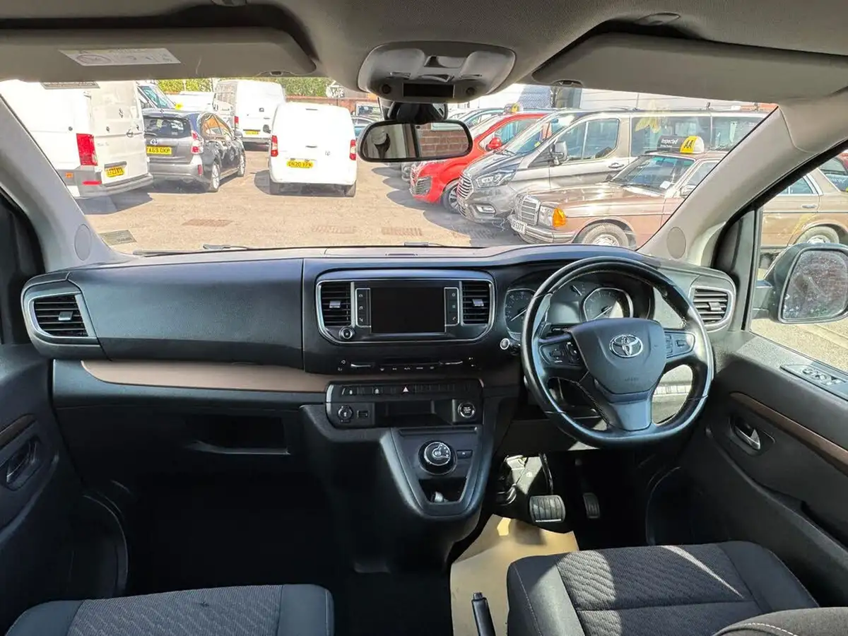 2020-toyota-proace-verso-20d-family-180ps-l0-auto-big-1