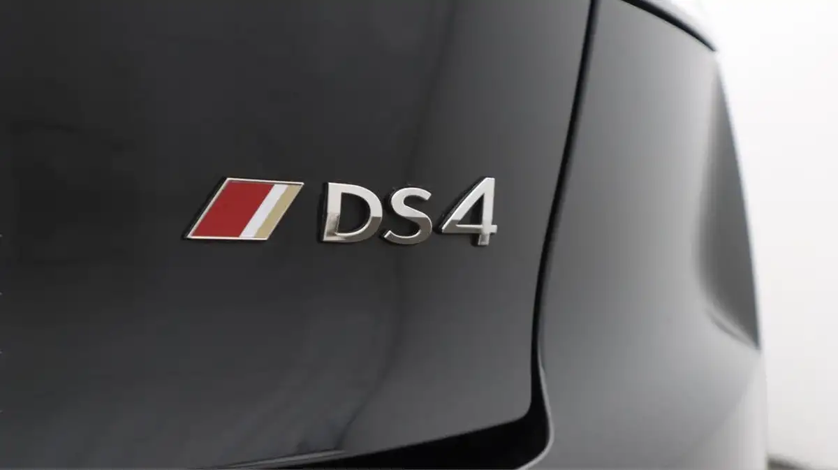 2022-ds-ds-4-16-puretech-performance-line-180ps-big-22