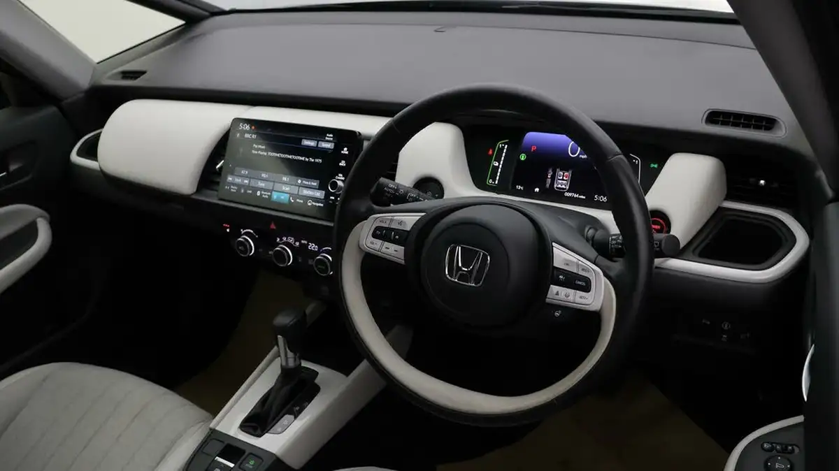 2022-honda-jazz-15-i-mmd-ex-107ps-big-8