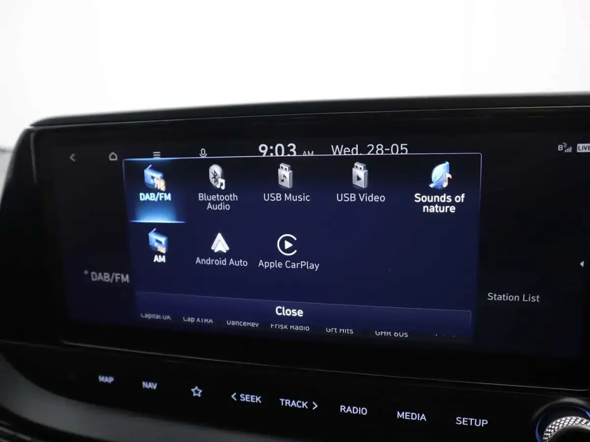 2022-hyundai-i20-10-t-gdi-premium-eclutch-imt-big-12