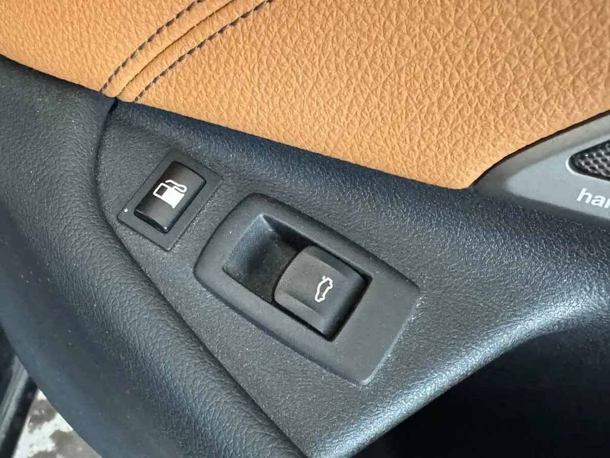 2021-bmw-5-series-20-530e-se-touring-5d-big-19