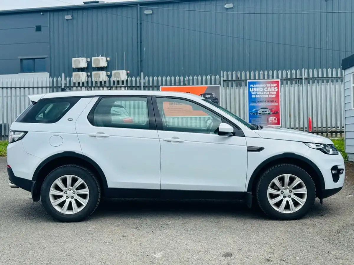 2015-land-rover-discovery-sport-20td4-se-tech-180ps-auto-big-13