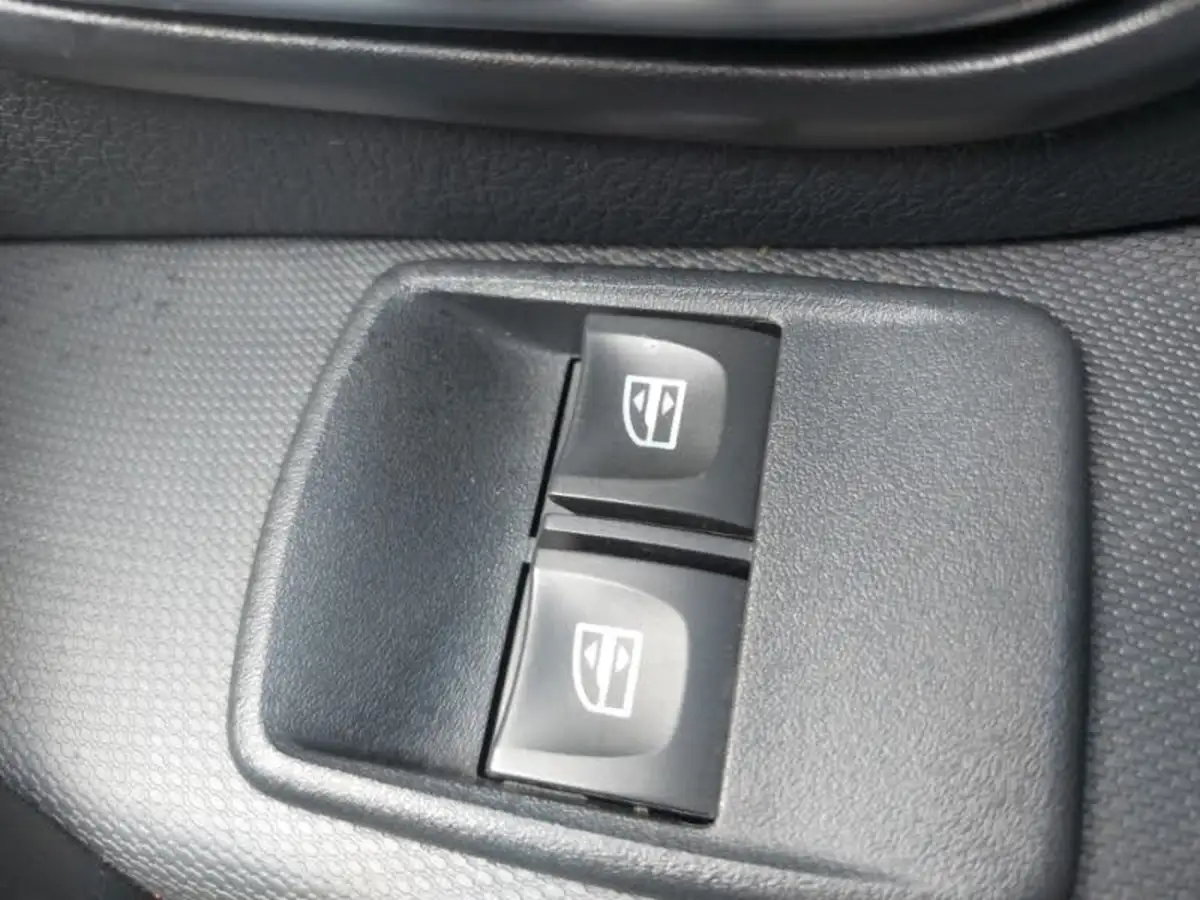 2019-dacia-sandero-09-tce-comfort-big-13