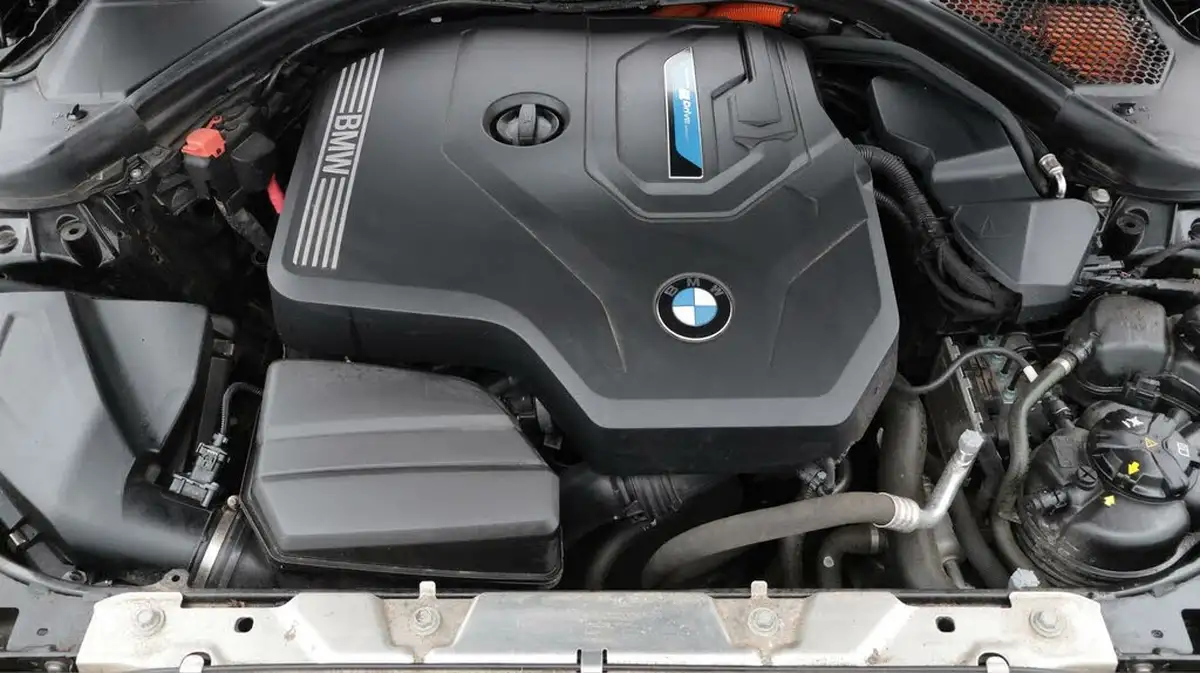 2022-bmw-3-series-20-330e-se-pro-touring-5d-big-19