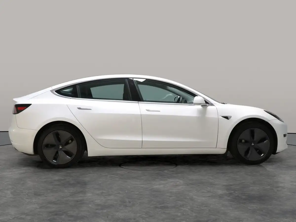 2020-tesla-model-3-e-standard-plus-big-10