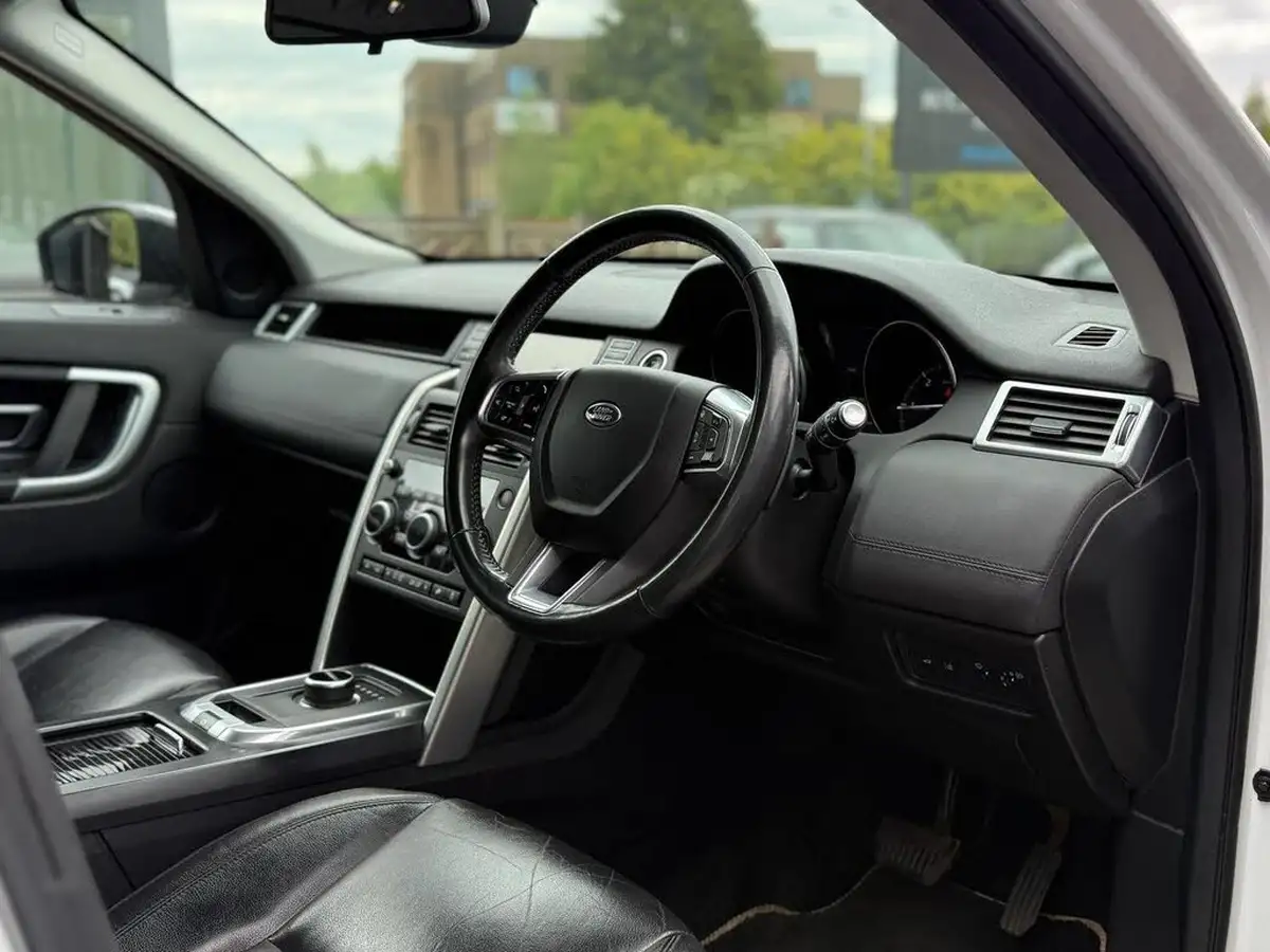 2017-land-rover-discovery-sport-20td4-se-tech-180ps-station-wagon-auto-big-16
