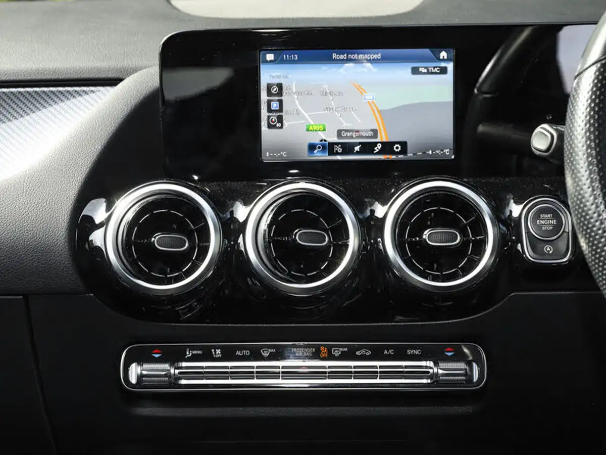 2021-mercedes-benz-gla-class-13-gla-180-amg-line-1332cc-big-10