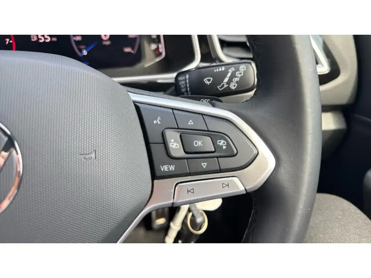 2024-volkswagen-t-roc-15-tsi-r-line-hatchback-5d-dsg-big-32