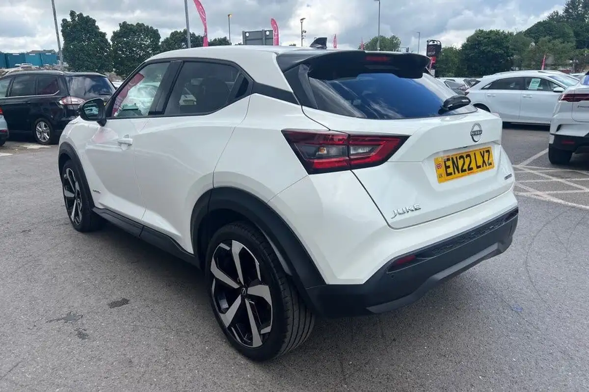 2022-nissan-juke-16-hybrid-tekna-big-23