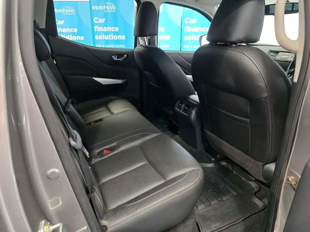 2021-nissan-navara-23dci-tt-tekna-8-navileather-auto-big-18