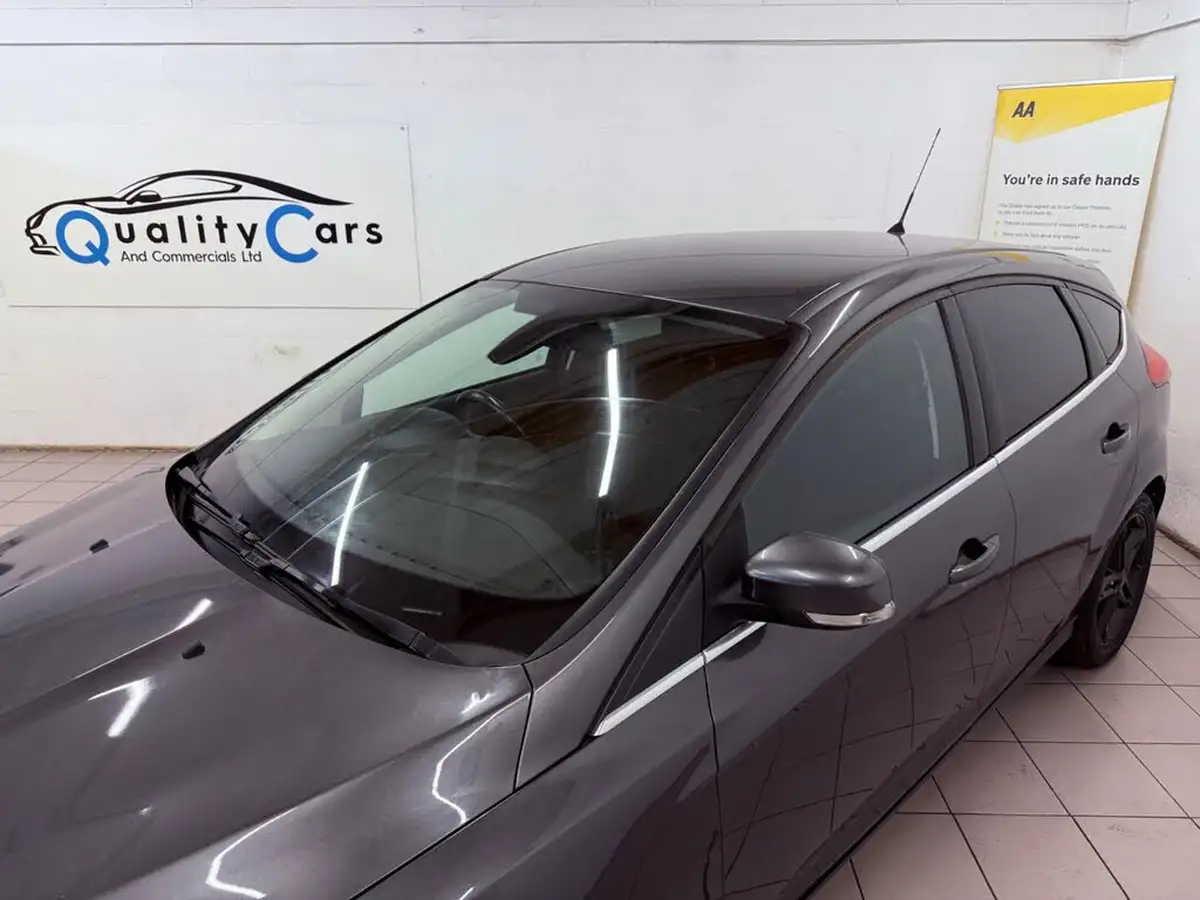 2015-ford-focus-15tdci-zetec-120ps-hatchback-big-29