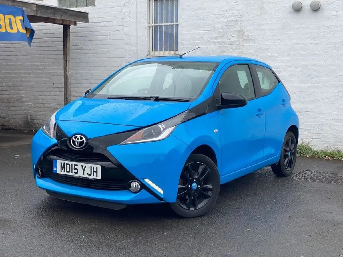 2015-toyota-aygo-10-vvt-i-x-cite-2-68bhp-x-tra-convenience-5d-big-5