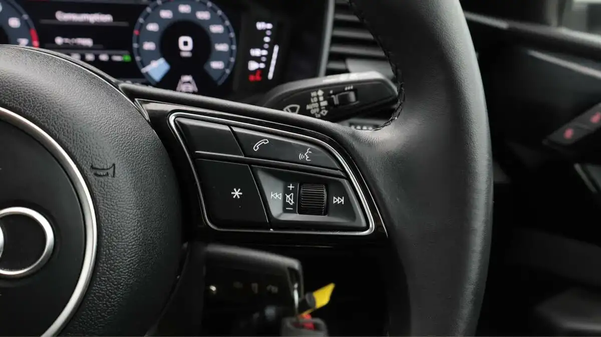 2022-audi-a1-10-25-tfsi-technik-big-24