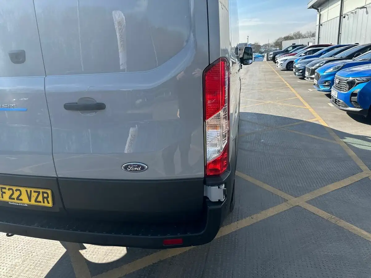 2022-ford-transit-e-350-l3h2-trend-269ps-big-33