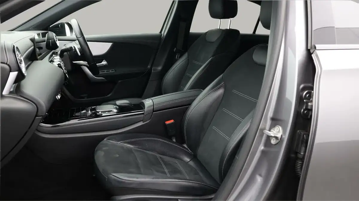 2022-mercedes-benz-a-class-13-a180-amg-line-premium-edition-saloon-4d-7g-dct-big-13