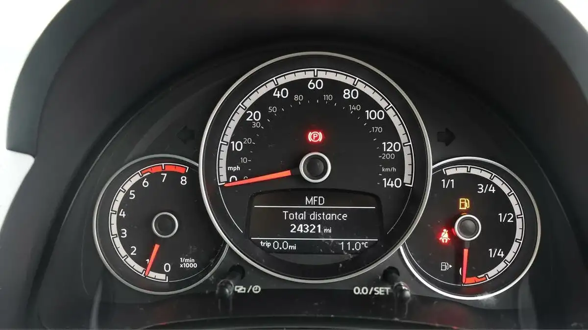 2022-volkswagen-up-10-up-beats-big-12