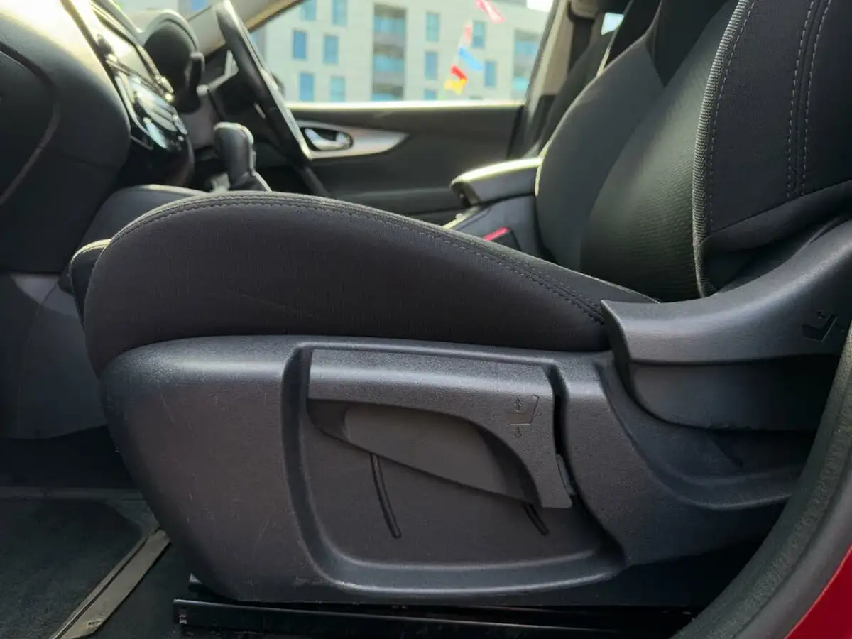 2018-nissan-qashqai-13-dig-t-n-connecta-160ps-dct-big-28