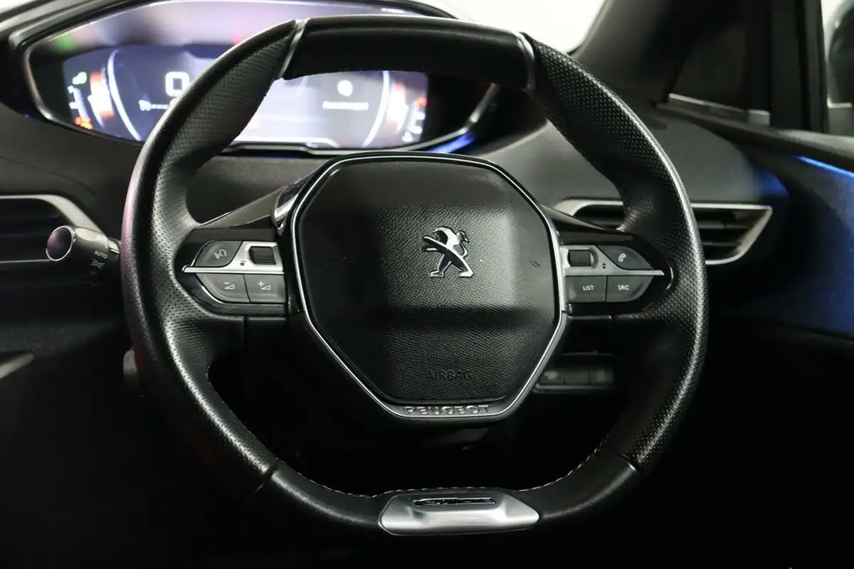 2018-peugeot-3008-suv-12-puretech-gt-line-premium-big-38