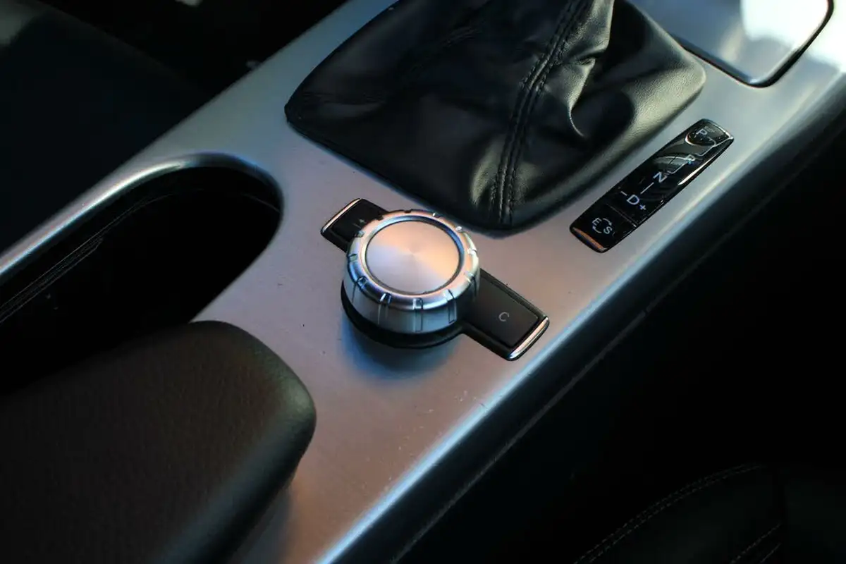 2012-mercedes-benz-slk-18-slk200-184bhp-ss-7g-tronic-plus-big-19