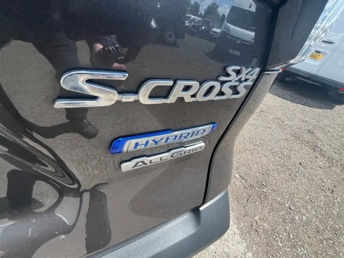 2022-suzuki-s-cross-14-boosterjet-ultra-big-12