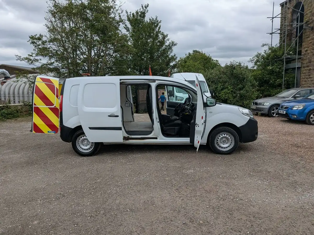 2017-renault-kangoo-maxi-15td-ll21-energy-dci-110-maxi-business-eu6-panel-1461cc-big-39