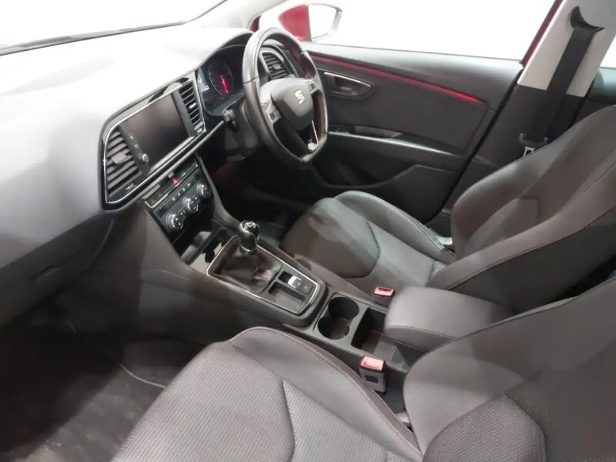 2017-seat-leon-14-ecotsi-fr-technology-hatchback-5d-big-4