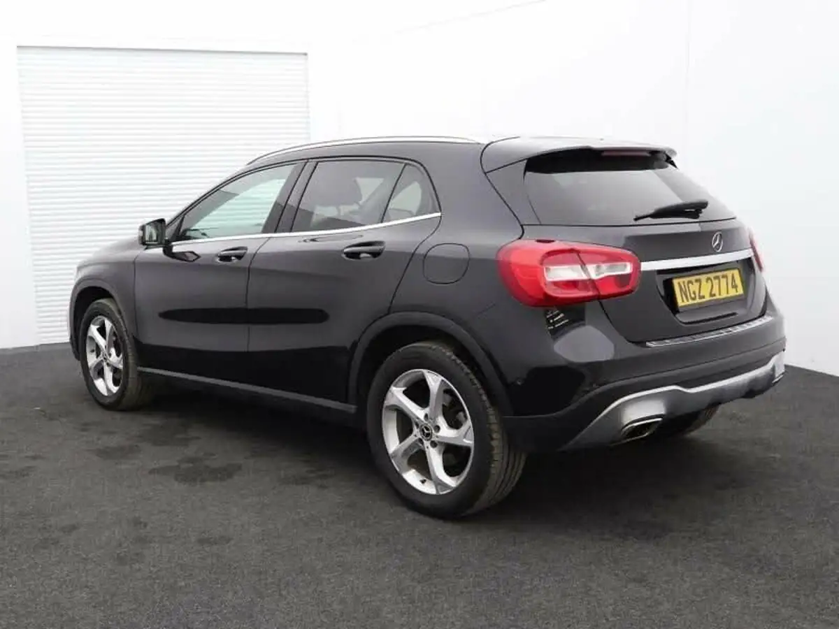 2019-mercedes-benz-gla-class-21d-gla-200d-sport-executivess-big-2